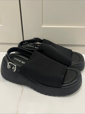 Steve Madden Black Platform Slingback Sandals